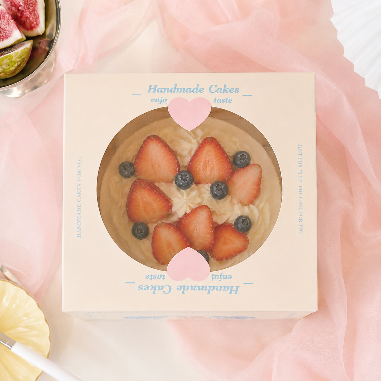 blue checkerboard bear & heart 4 inch cake box with window blue checkerboard bear & heart 4 inch cake box with window