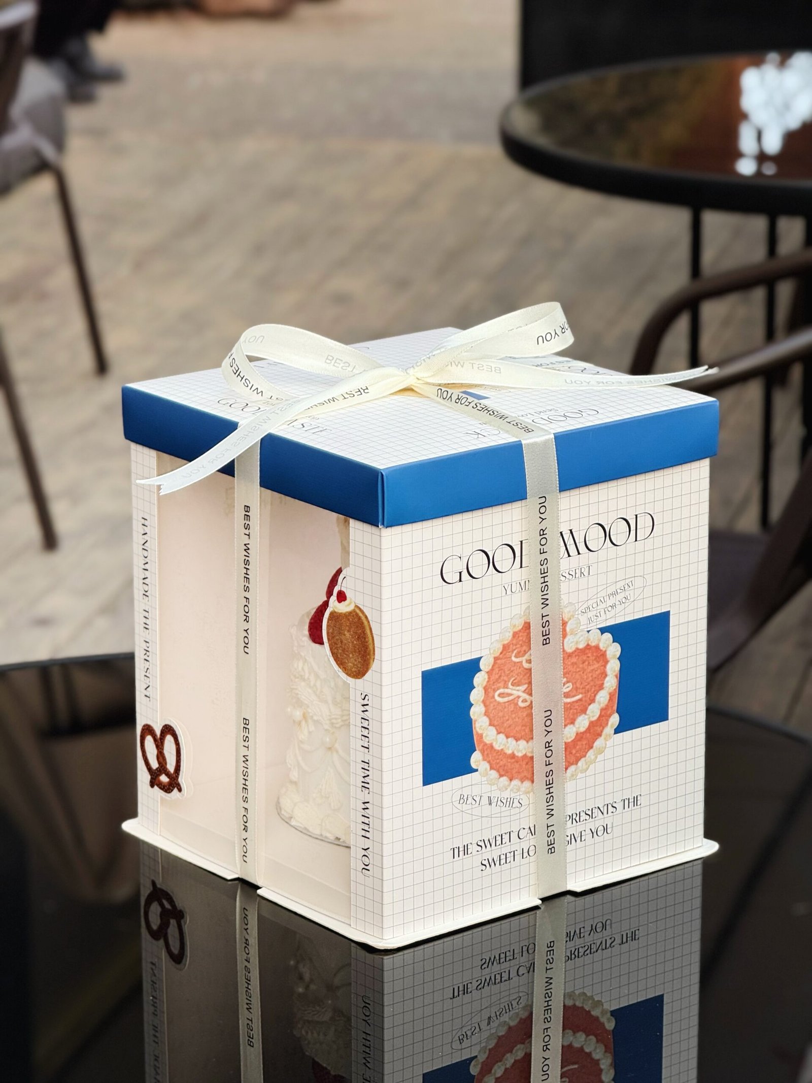 the paris element has been redesigned and is available in three heights (复制) the paris element has been redesigned and is available in three heights (复制)