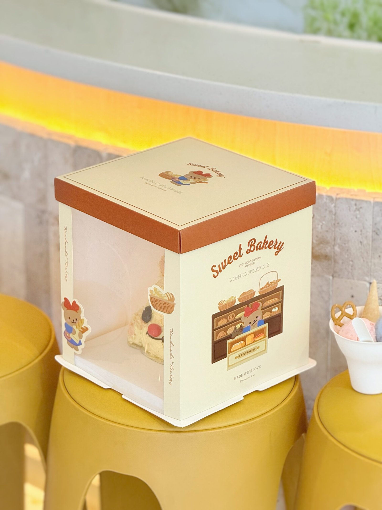 vintage breeze semi transparent cake box for french country dessert gifts (复制) vintage breeze semi transparent cake box for french country dessert gifts (复制)