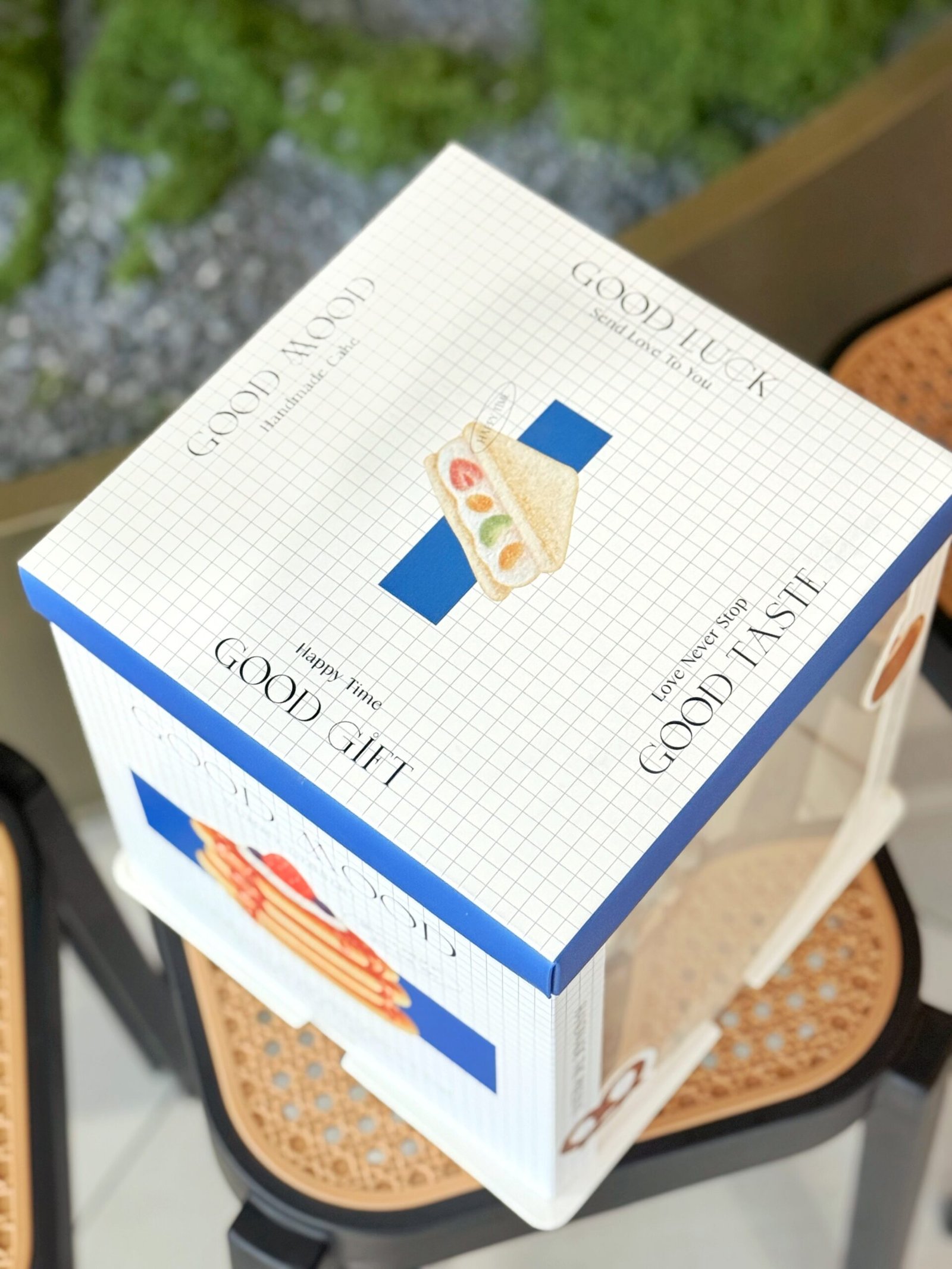 the paris element has been redesigned and is available in three heights (复制) the paris element has been redesigned and is available in three heights (复制)