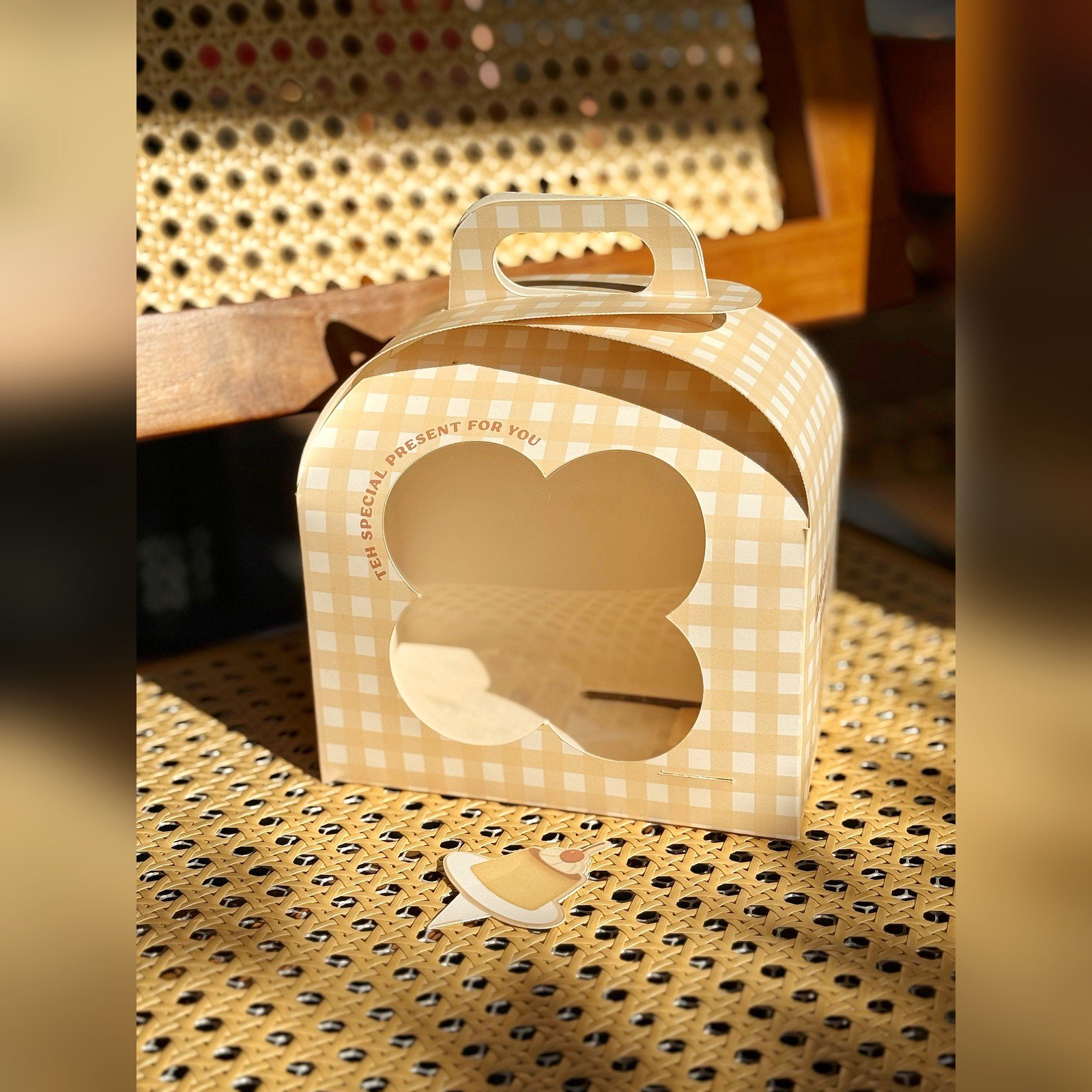 custom yellow plaid arch window slice cake box Custom Yellow Plaid Arch Window Slice Cake Box