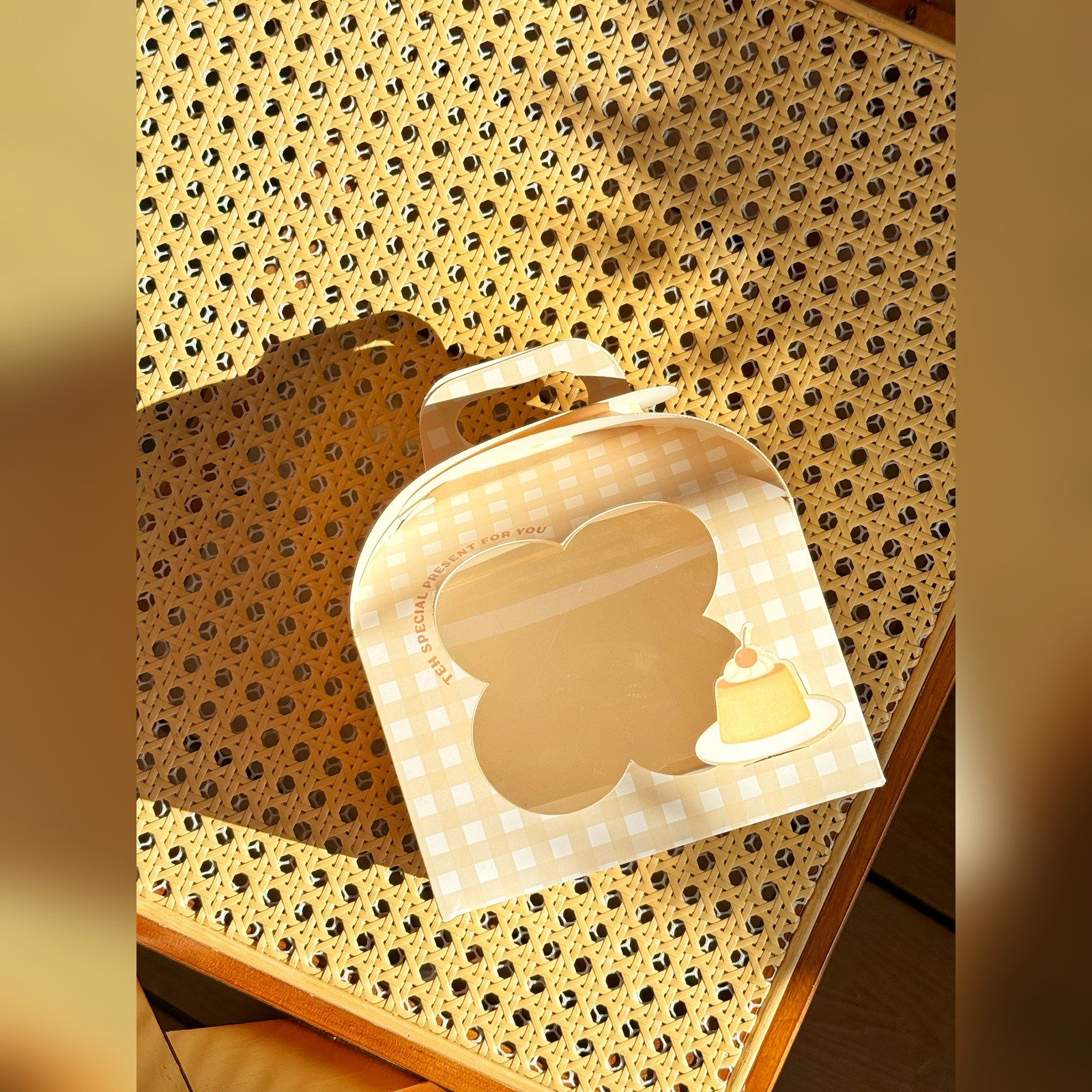 custom yellow plaid arch window slice cake box Custom Yellow Plaid Arch Window Slice Cake Box