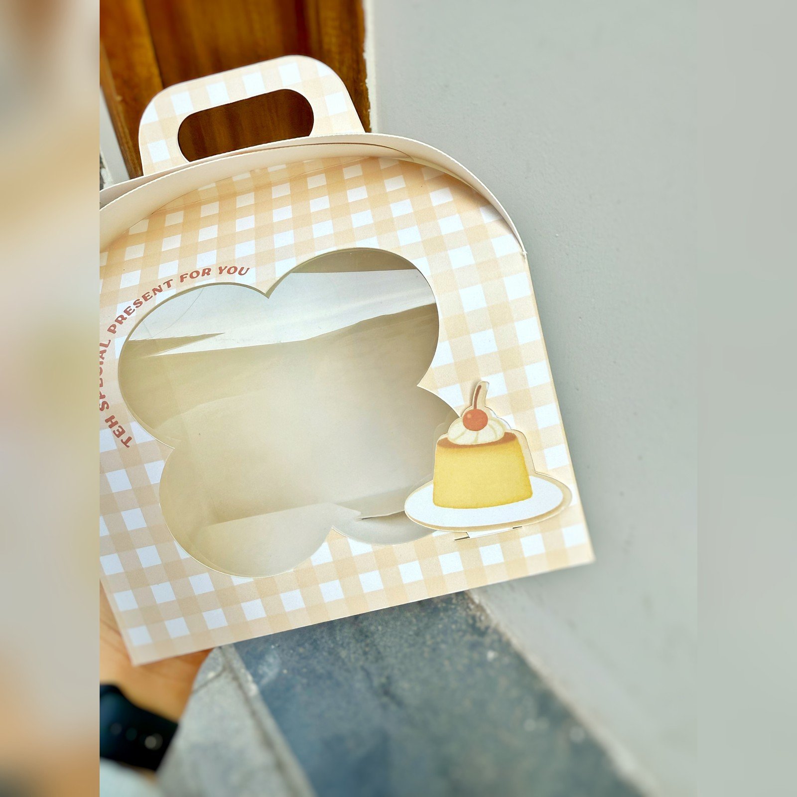 custom yellow plaid arch window slice cake box Custom Yellow Plaid Arch Window Slice Cake Box