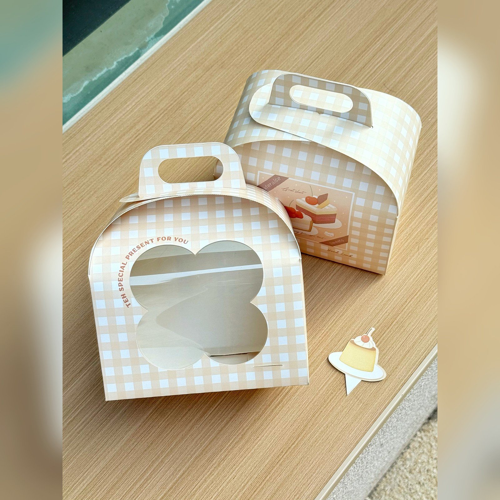 custom yellow plaid arch window slice cake box Custom Yellow Plaid Arch Window Slice Cake Box