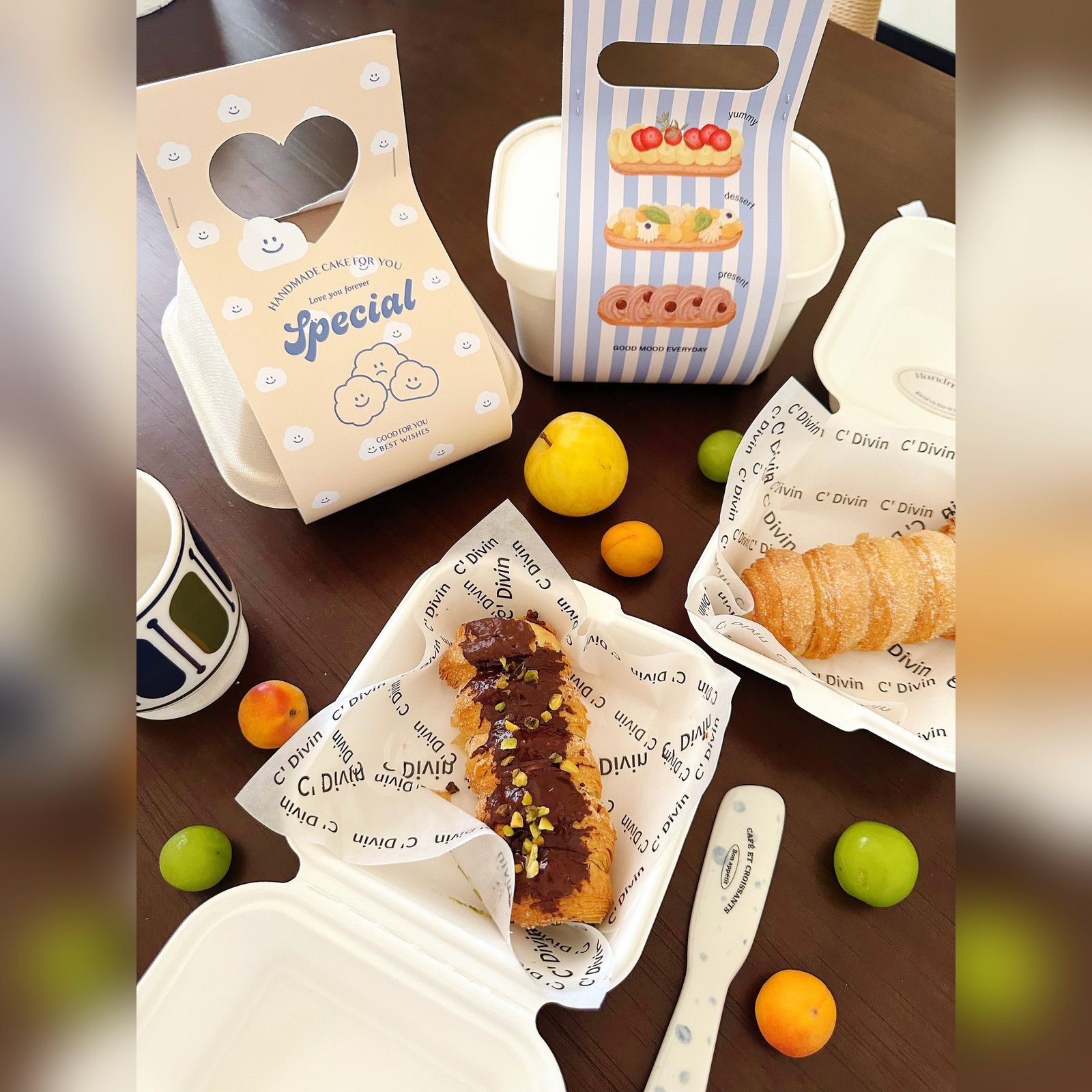 fresh blue stripe carry handle paper sleeve and molded pulp tray set Fresh Blue Stripe Carry-Handle Paper Sleeve and Molded Pulp Tray Set