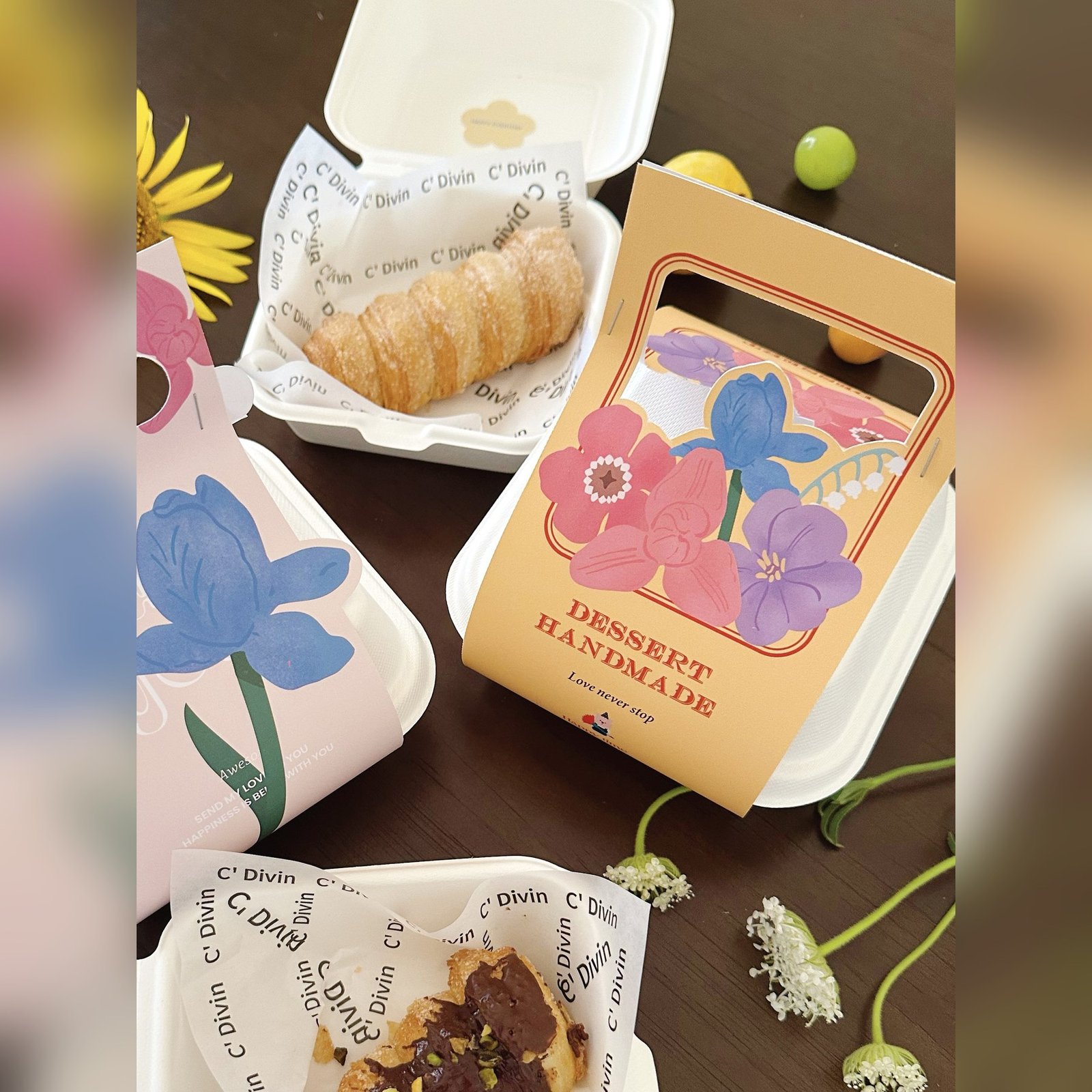 handmade floral carry handle paper sleeve and molded pulp tray set Handmade Floral Carry-Handle Paper Sleeve and Molded Pulp Tray Set